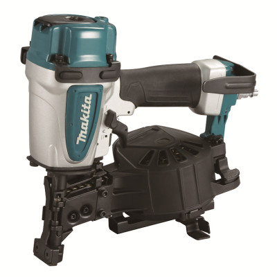 Makita pneumatinė viniakalė AN454