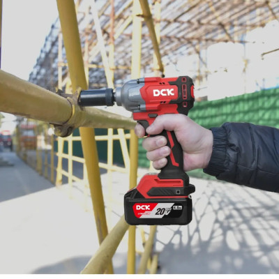 DCK akumuliatorinis smūginis veržliasukis KDPB488EK 488 Nm 20V